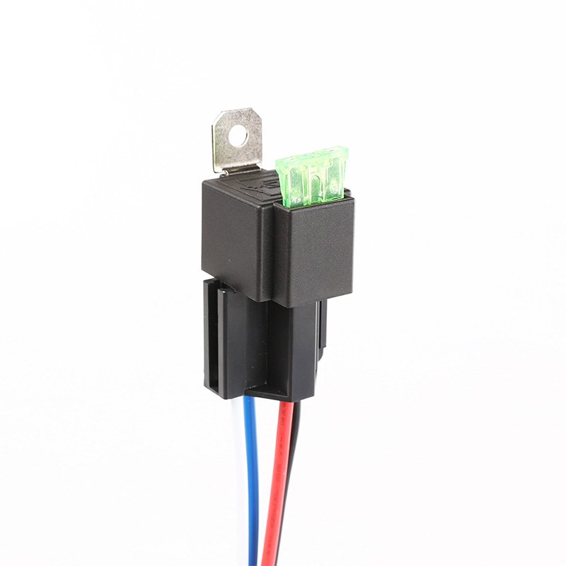 1.4-Model-Automotive Relay With Fuse