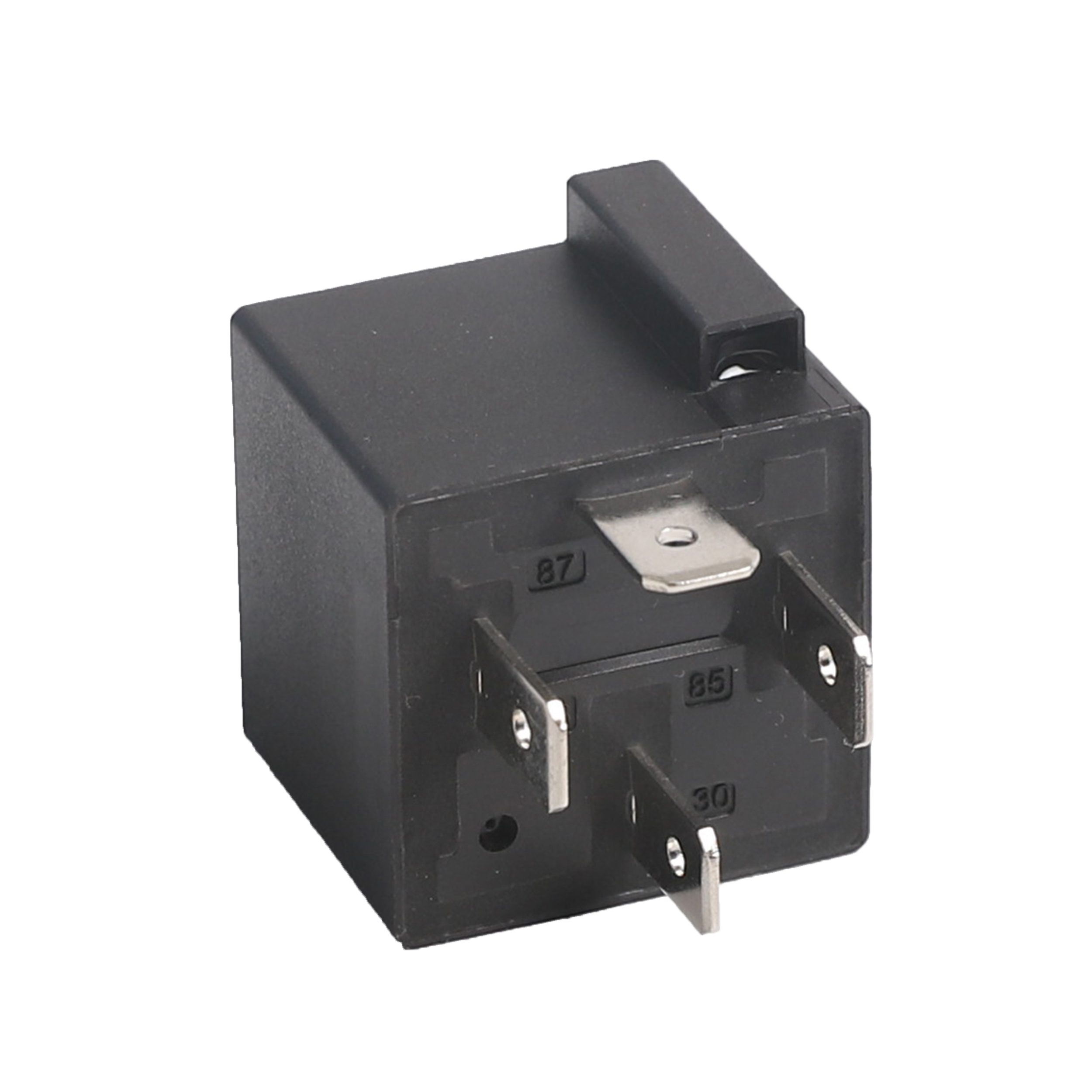 Magnet-equipped fan relay